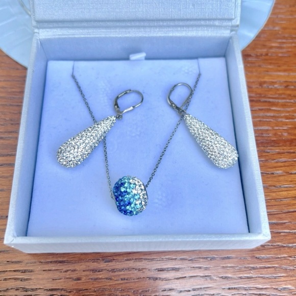 AHM 925 Sterling Silver & Crystal Necklace & Earrings Set GJ Jewelers NIB - Picture 3 of 4